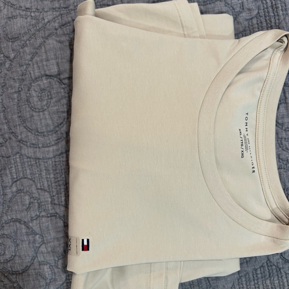 NEW Tommy Hilfiger Off-White Tee